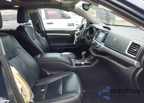 2015 Toyota Highlander Xle V6 z USA, uszkodzony, nr VIN 5TDJKRFH7FS219186